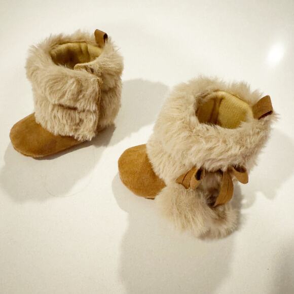 Stepping Stones Faux Fur Brown Suede Baby Booties Shoes - Picture 3 of 6